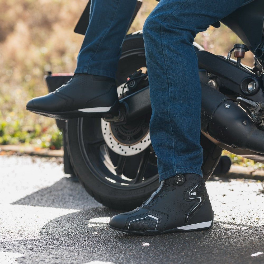Oxford Helix Air Boot Black White