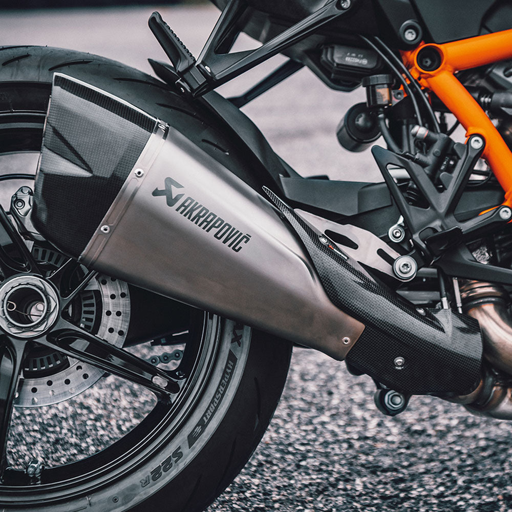 KTM 1290 Superduke R 20-21 Akrapovic Slip On Line Exhaust Silencer