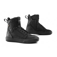 Falco Chaser Boots Black