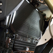 1050 Tiger 07 > R&G Blk Radiator/Oil Cooler Cover