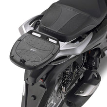 Honda SH125 20 Givi SR1181 Monolock Top Plate