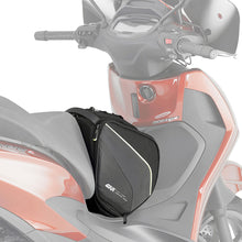 Givi Tunnel Bag Matt Black with Shoulder Strap 15 Litre EA135